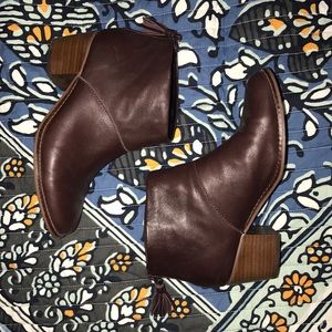 LAST CHANCE! TOMS Leila booties